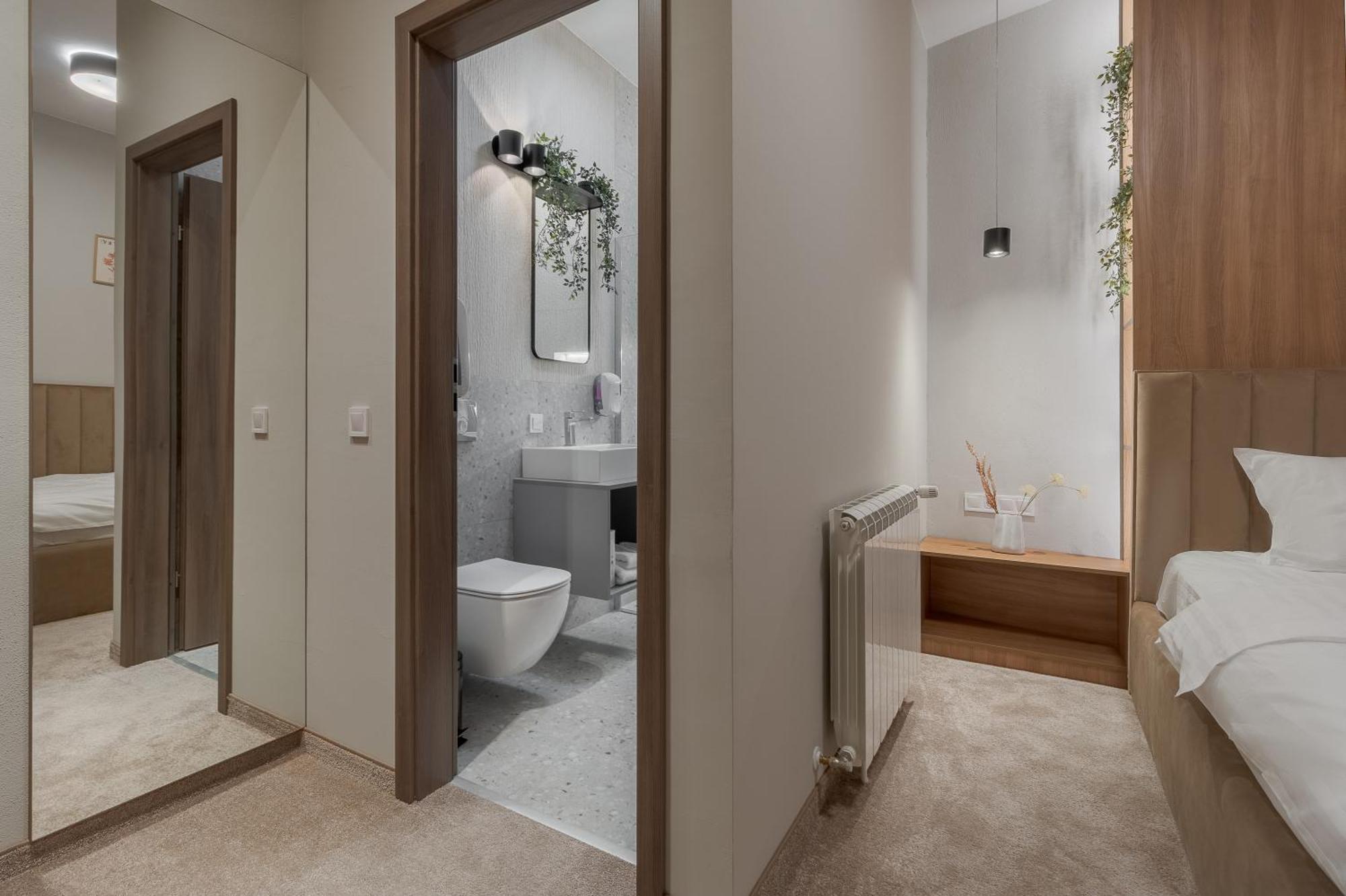 Oasis Rooms Oradea Dış mekan fotoğraf